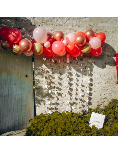 Kit Arche Jolis Coeurs 35 Ballons Dégradé de Roses, de Rouges et Or